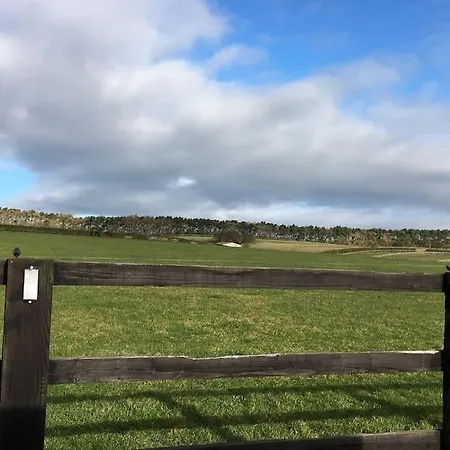 Cliff Stud Retreat, Helmsley, Frankel *