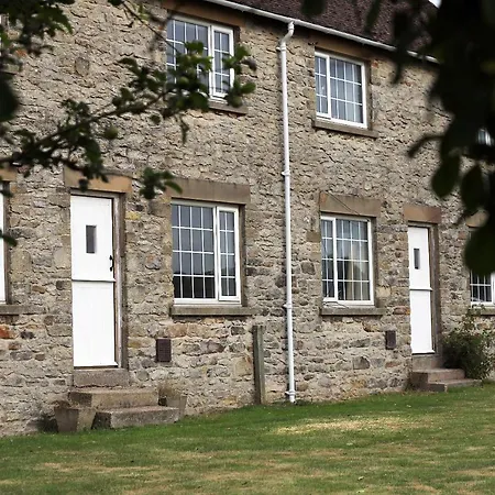 Cliff Stud Retreat, Helmsley, Frankel Helmsley